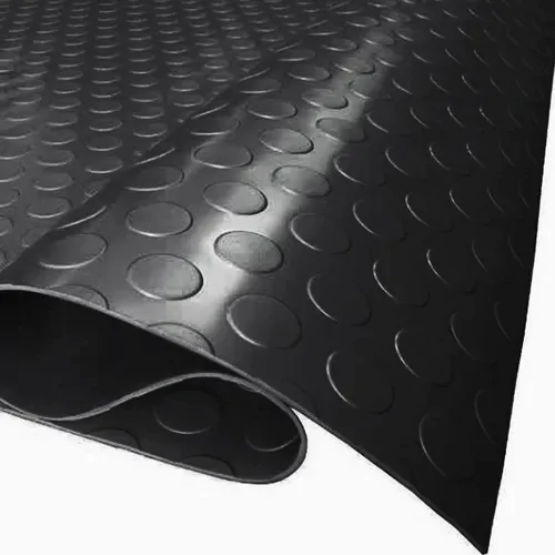 Descubra qual piso é ideal para cães com displasia. Saiba como garantir conforto, segurança e acessibilidade com o piso emborrachado da MGlasto.