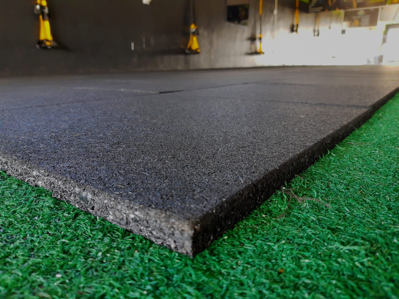 Piso para Crossfit: O Que Torna um Piso Ideal para Treinos Intensos