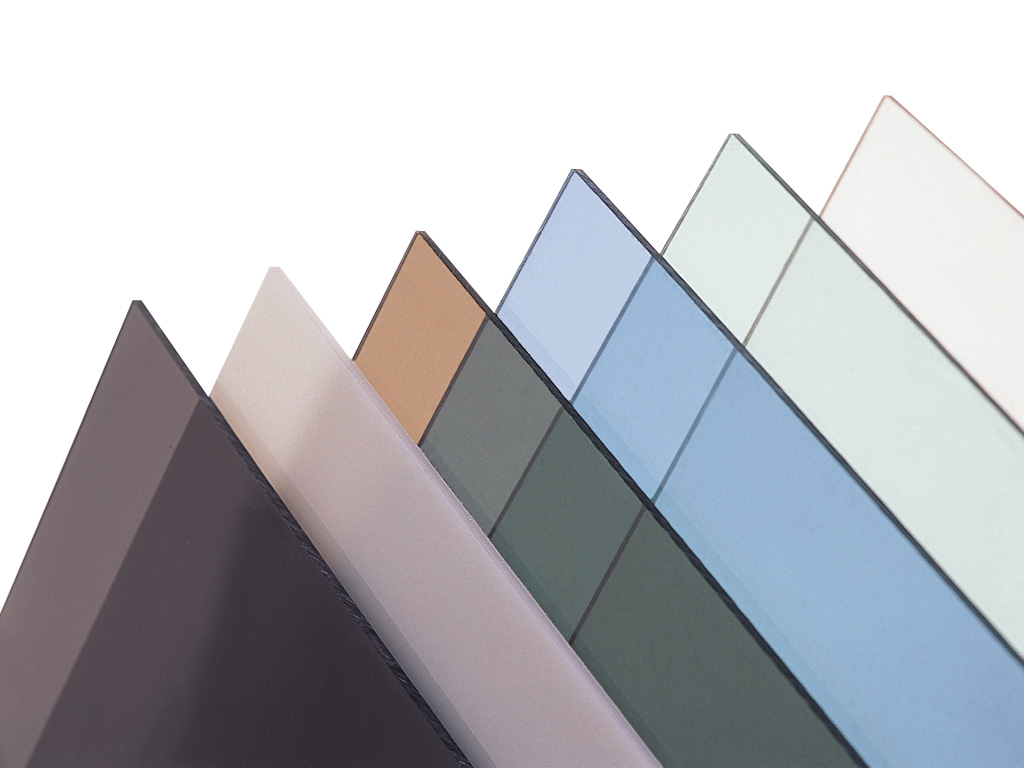 tipos de policarbonati alveolar compacto e corrugado