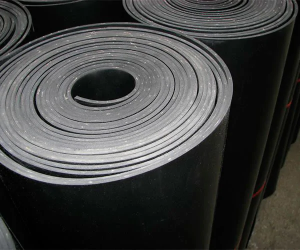 rolo de lençol de borracha natural preto