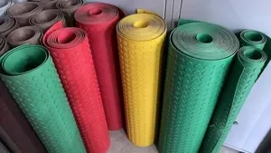 Por Que Ambientes Industriais Modernos Estão Mudando o Tipo de Piso