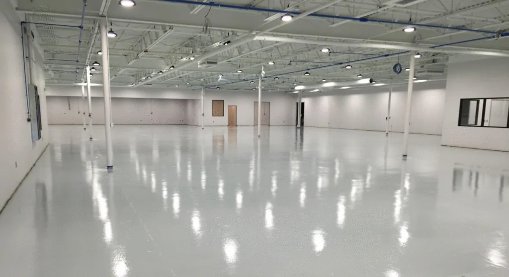 Comparativo: Piso de Borracha vs Outros Tipos de Revestimento Industrial