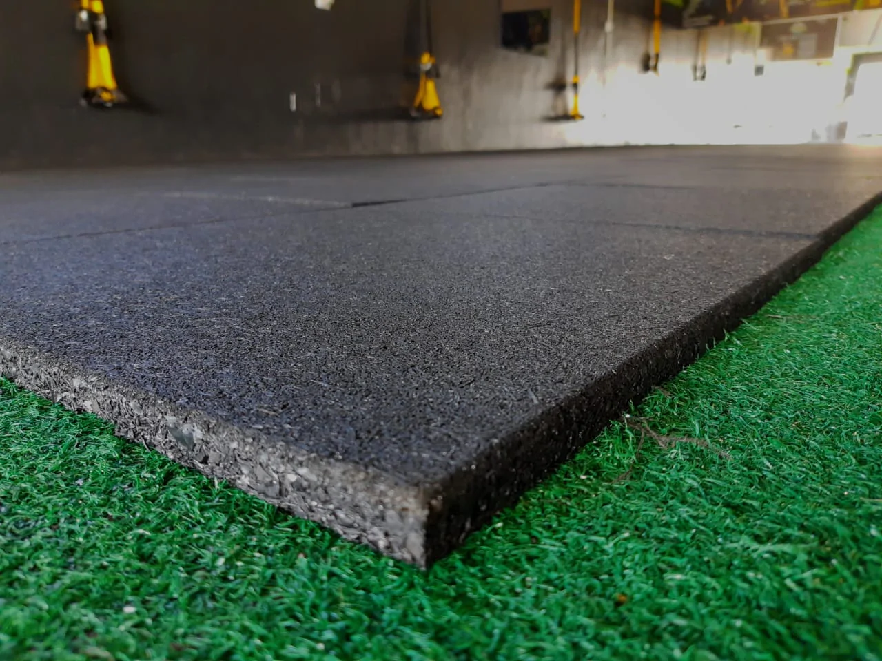 Piso para Crossfit: O Que Torna um Piso Ideal para Treinos Intensos